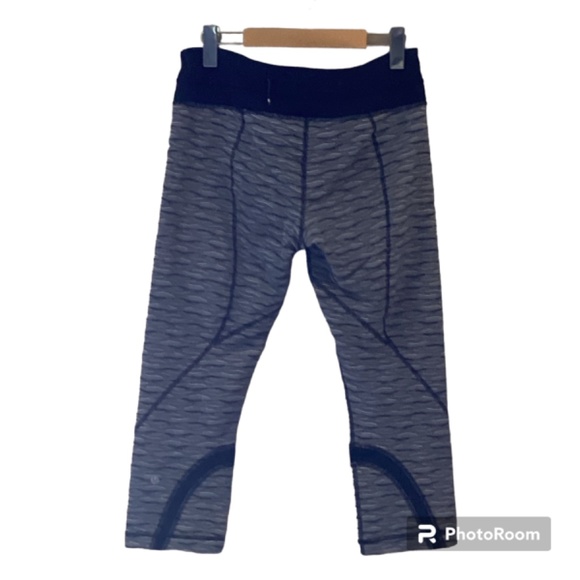 COPY - Lululemon Run: Inspire Crop II * All Luxtreme -Size 10 - Picture 4 of 8
